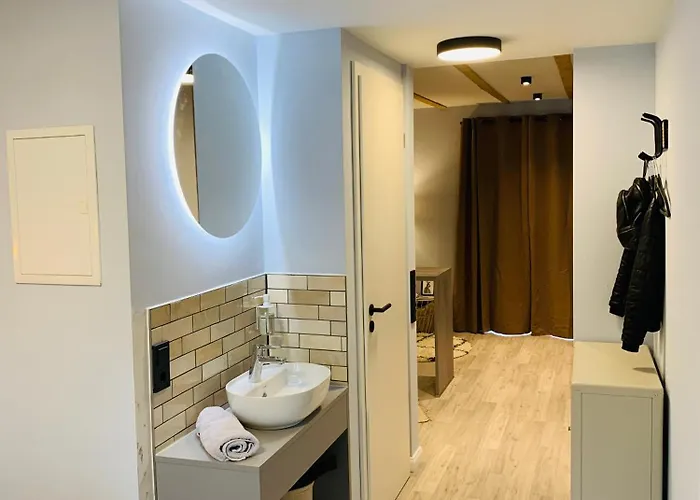 Anderswo * ラーゲナウ